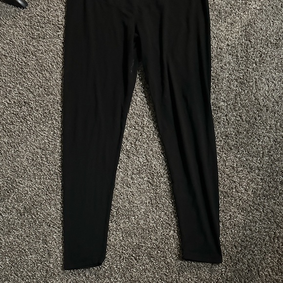 Maternity Black Leggings size medium - Picture 4 of 6